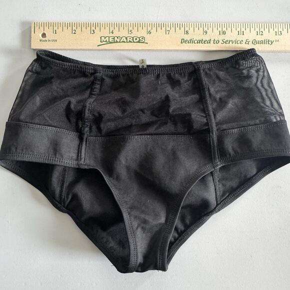 VITAMIN A Two Pieces! Small Mesh Detail Bikini - Picture 3 of 7